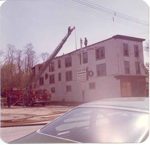 Truck 36 (Westminster) operating @ the Spring Garden Hotel fire.
