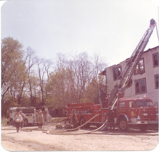 E-22 supplying T-36 @ the Spring Garden Hotel fire