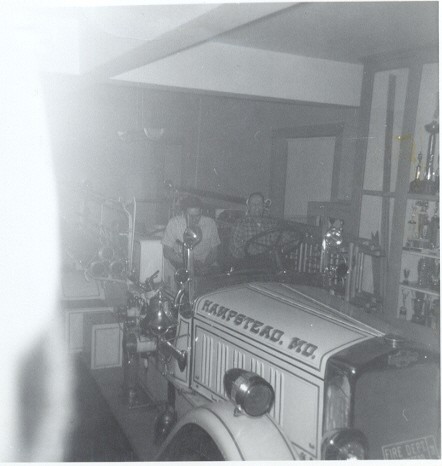 1931 American LaFrance Pumper, Charlie Bowman driving