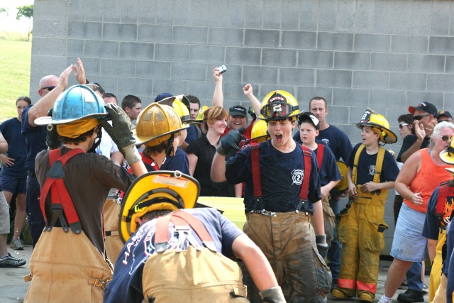 Juniors Day, 2007. Bucket Brigade Competition