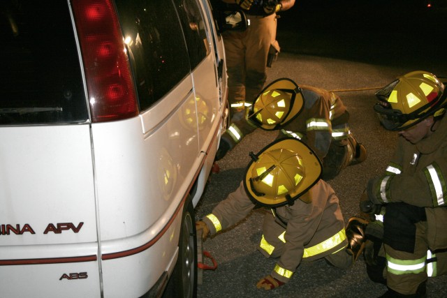Vehicle Extrication, 2007.  Stabilizing the vehicle.