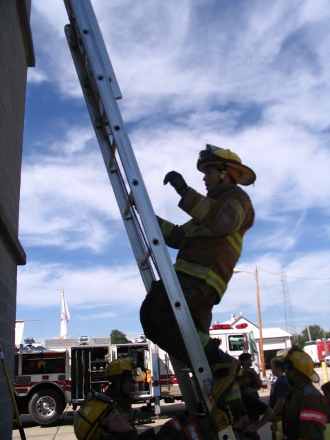 Juniors Day, 09-20-2008. Performing a leg lock during ground ladder training.