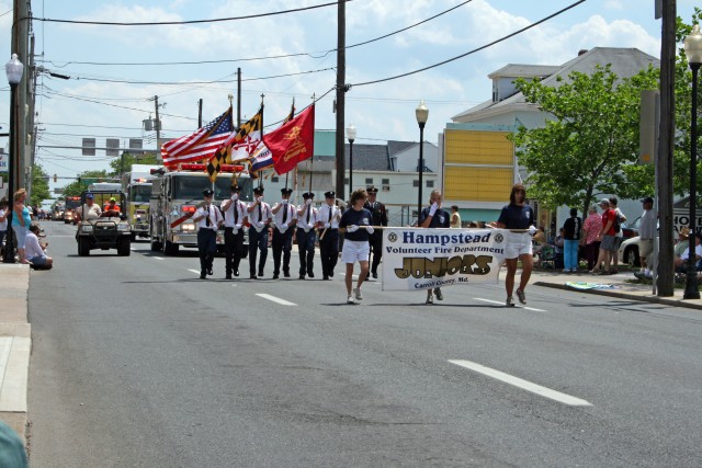 Ocean City Parade, 06-18-2008.  Hampstead VFC Junior Honor Guard from a distance.