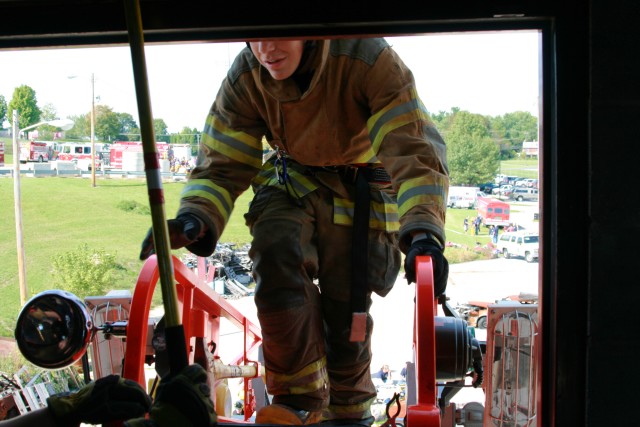 Juniors Day, 09-20-2008.  Aerial ladder training - entering the building.